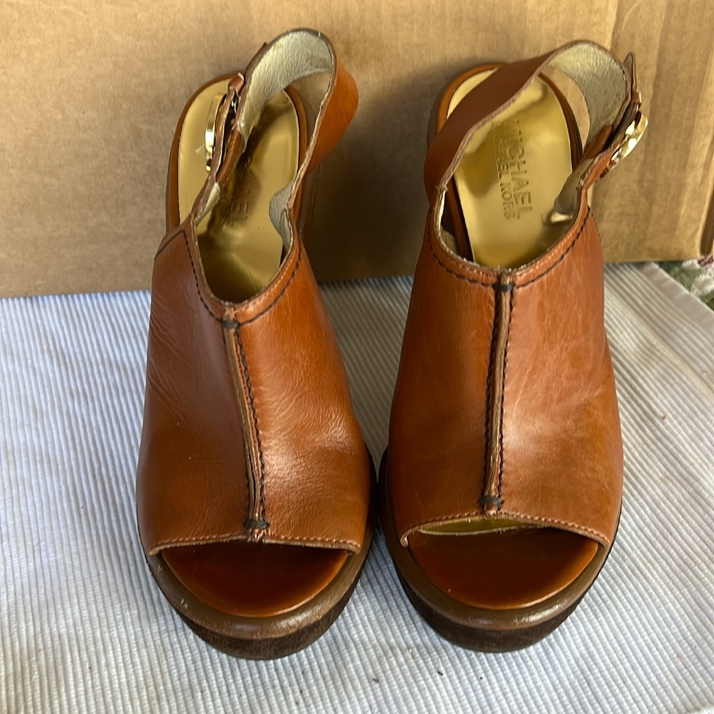 Michael Kors sling back peep toe 5 inch heel brown leather size 7 suede trim